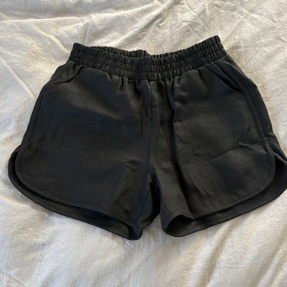 Beaton Linen running shorts M black NWT - Picture 4 of 6